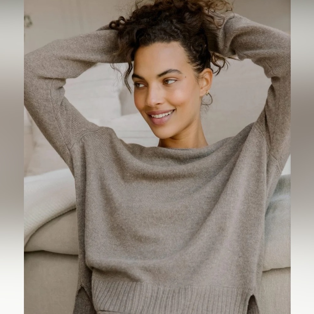 Jenni Kayne Everyday Sweater taupe size small